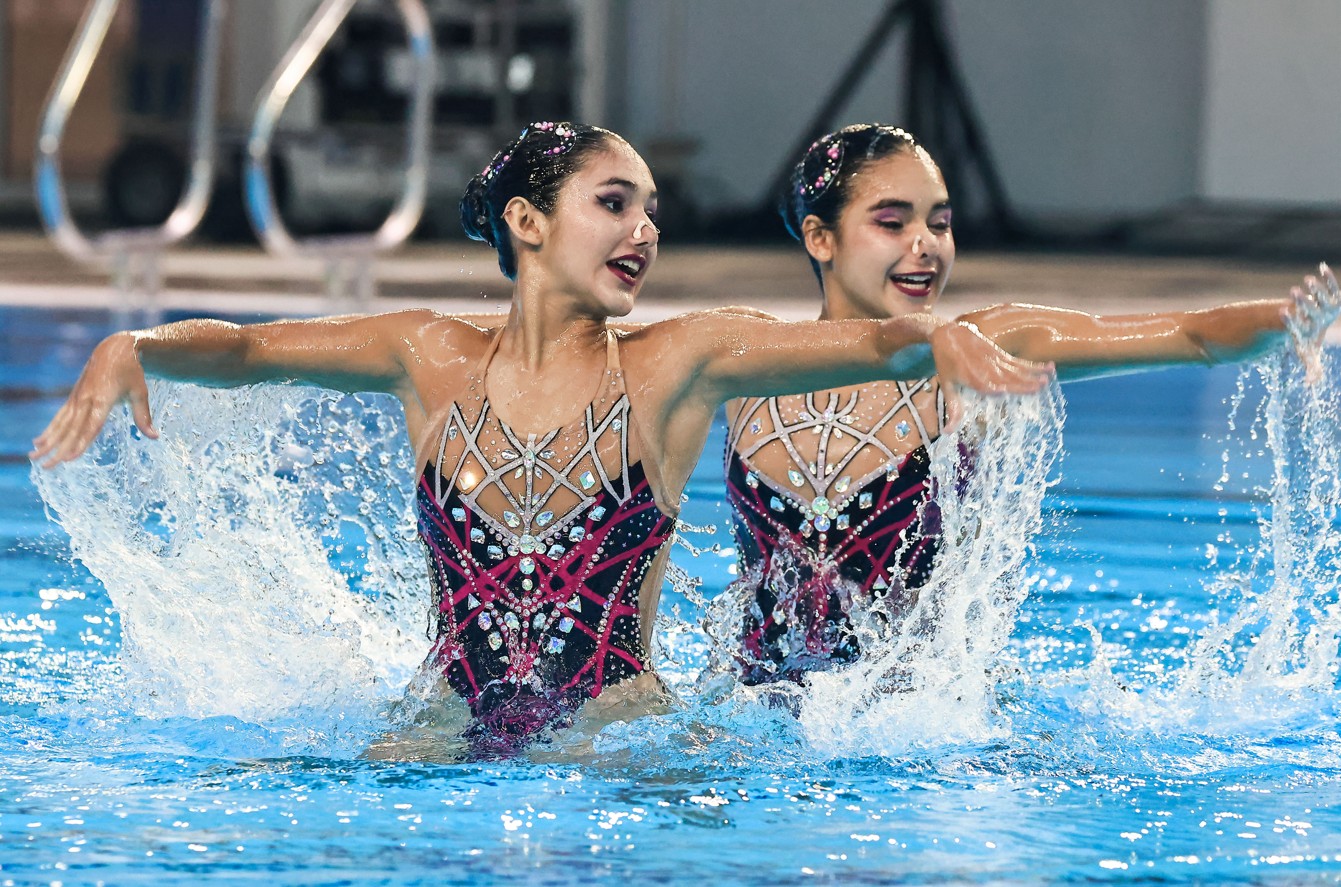 Logro Mayor: nuestras alumnas Emilia y Renata Garrido se coronan campeonas nacionales de natación artística