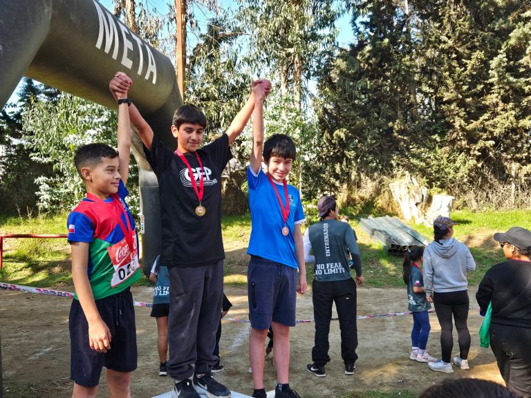 Destacada participación de la selección de atletismo en el Cross Country Talagante 2025