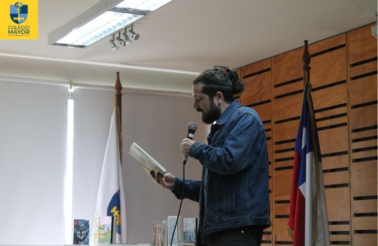 Escritor Andrés Montero visitó el colegio y dio charlas sobre dos de sus obras