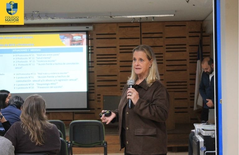 Colegio Mayor Peñalolén realizó reunión de delegados de convivencia: participaron 39 apoderados  representantes