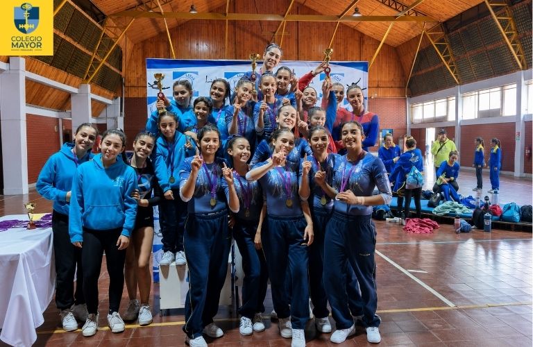 Selección de Gimnasia Artística de Colegio Mayor Peñalolén brilló en nueva fecha de Copa LEGA