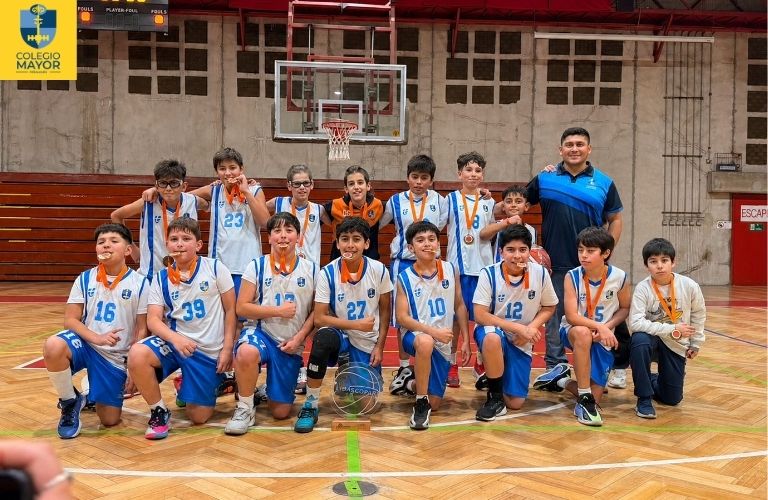 ¡Mayor de Peñalolén campeón!: Selección Mini Segundo Año de básquetbol ganó torneo LIBASCOPAR