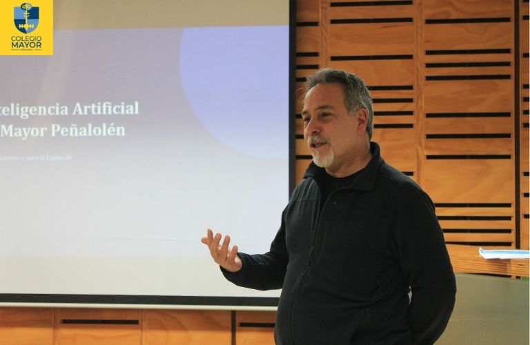Colegio Mayor Peñalolén constituye su Comité de IA para avanzar hacia una integración responsable