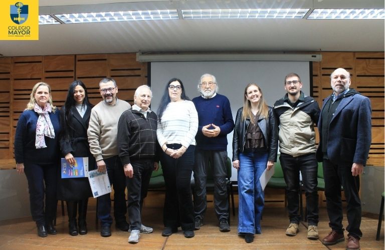 Educación en tiempos de IA: Colegio Mayor Peñalolén acogió cierre de diplomados de Fundación Cruzando