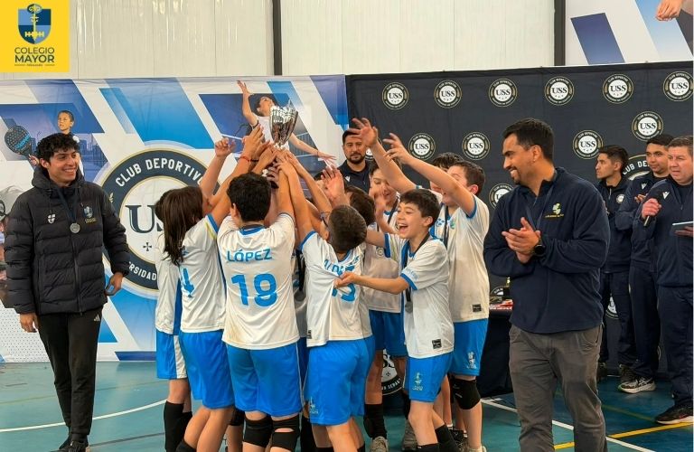 A puro salto y remaches: Equipos Sub 12 de vóleibol destacaron en torneo interescolar CDUSS 