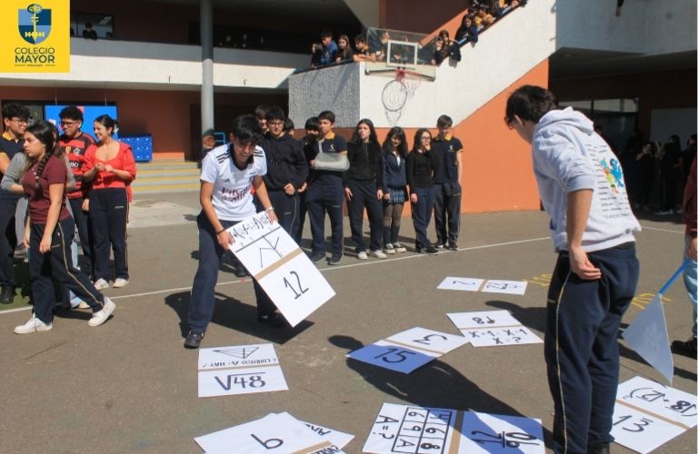 Matemática en acción: Colegio Mayor Peñalolén vivió una semana de desafíos, juegos y competencias