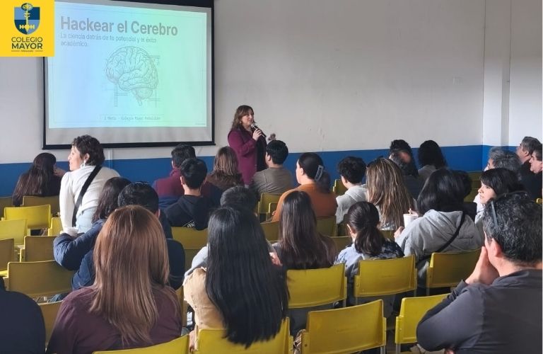 Neurociencia, emociones y aprendizaje reunieron a padres e hijos de I° Medio
