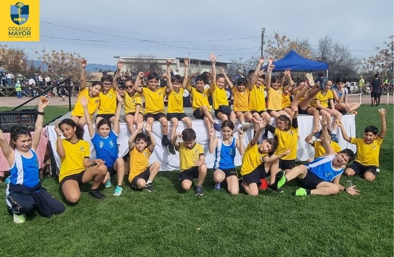 Colegio Mayor Peñalolén brilló en dos jornadas de atletismo con podios, campeones y una sólida actuación colectiva