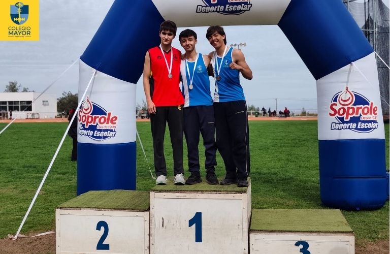 Colegio Mayor Peñalolén corre, salta y brilla en la Final Soprole