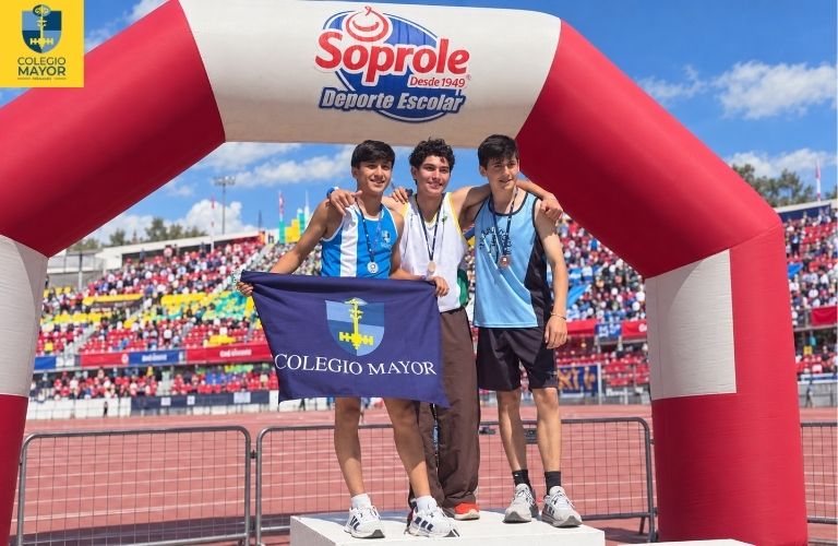 ¡Cuatro pruebas y un nuevo podio! Joaquín Jerez es subcampeón de tetratlón en el Interescolar Soprole